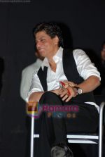 Shahrukh Khan inaugurates Photo Exhibition Earth From Above in Mumbai on 1st Dec 2009 (31).JPG